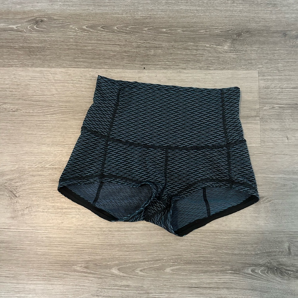 Lululemon shorts size 8